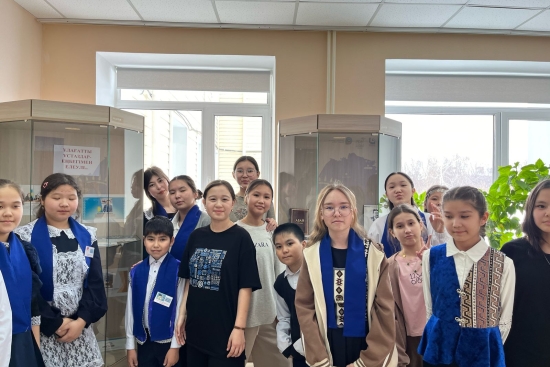 «Ғаббас Жұмабаева атындағы Боровской мектеп-гимназиясы» КММ де Парламент ұйымының 4 ші тоқсандық жұмыстар легі басталды. Әр күнге акция мен шаралардың барысын ұйым мүшелері мектеп оқушылары мен ұстаздарымен өткізуде. 